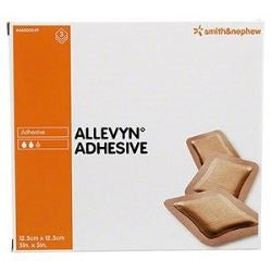 Medicazione idrocellulare adesiva sterile allevyn adhesive altamente assorbente in schiuma di poliuretano a struttura tristratificata 12,5x12,5cm 3 pezzi